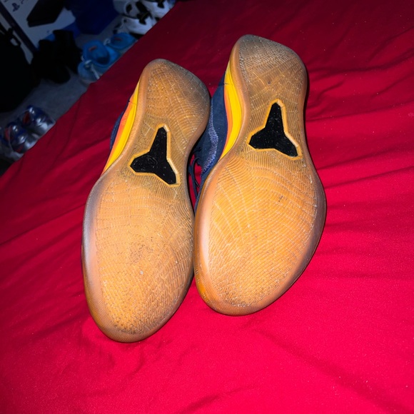 Nike Kobe A.D mid rise obsidian, and orange color way - Picture 5 of 6